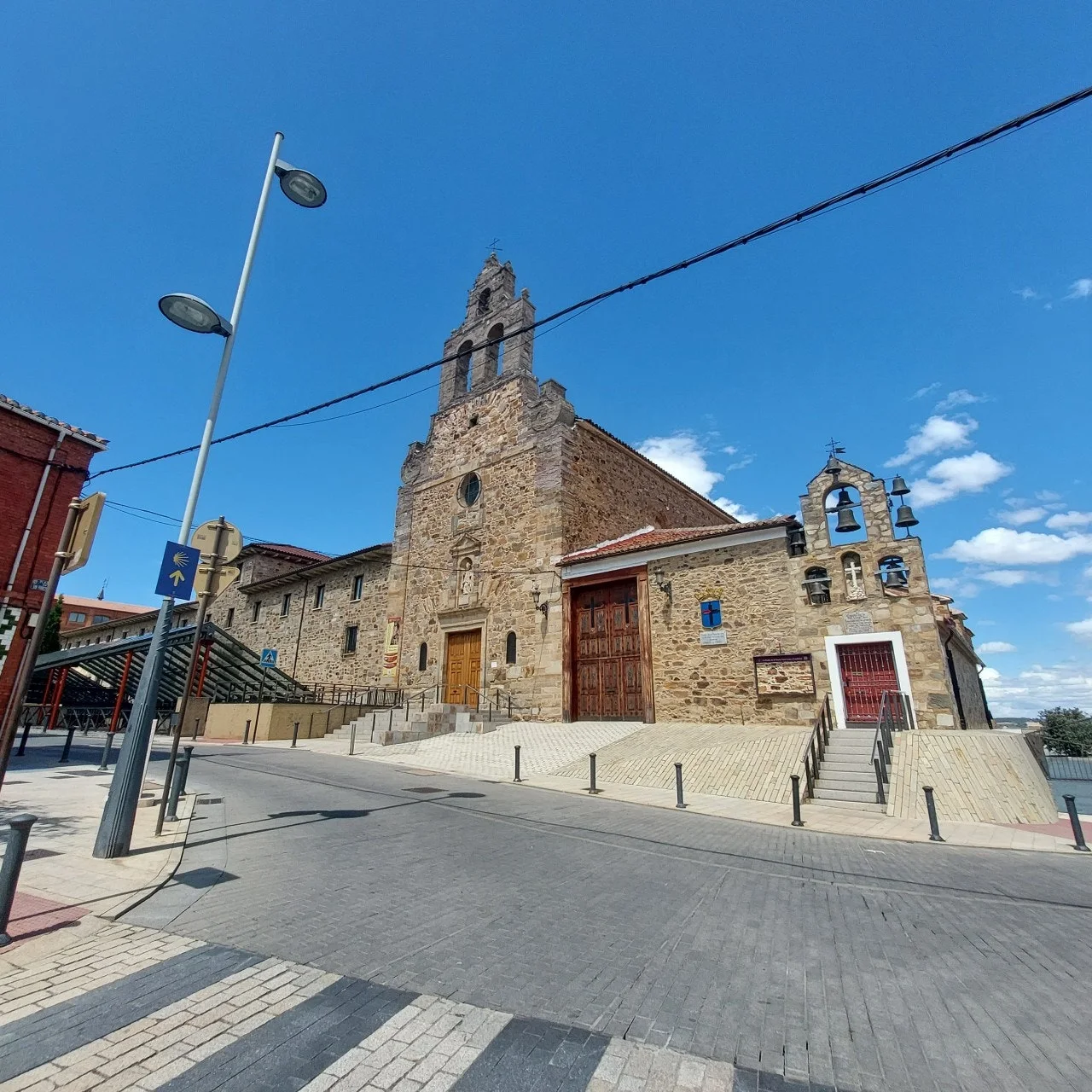 4_092Ud018svc1a44phg1w10yr_bc1i52.jpg?type=e1920_std