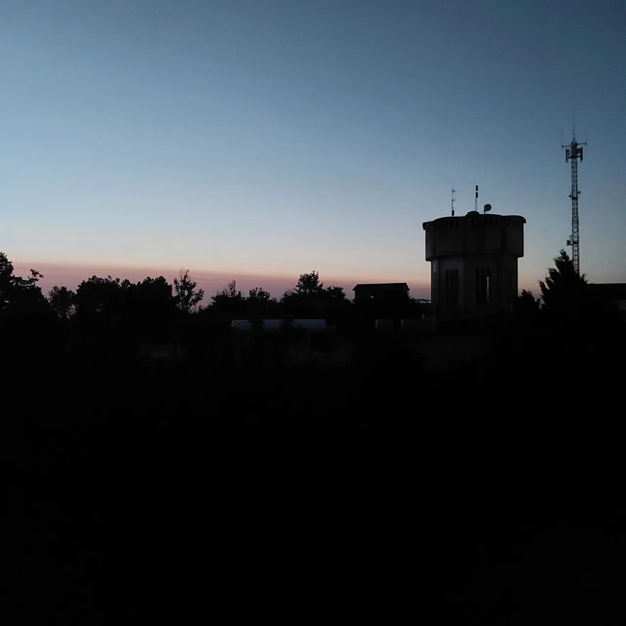 h_35bUd018svc1mmthr9ijs0jp_bc1i52.jpg?type=e1920_std