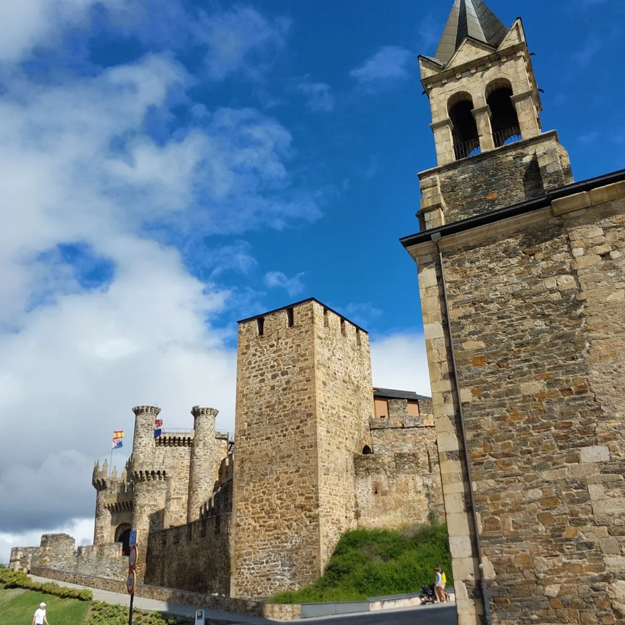 4_cabUd018svc1wltldngp2uxx_bc1i52.jpg?type=e1920_std