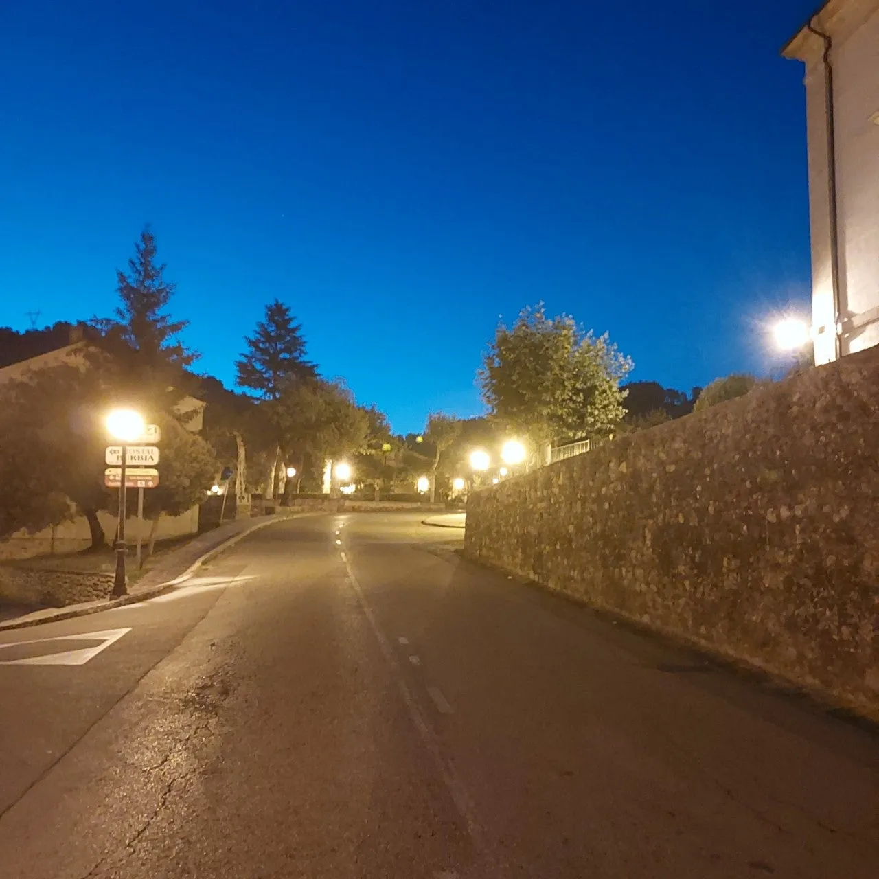 8_d13Ud018svc1tav1adaoryk2_bc1i52.jpg?type=e1920_std