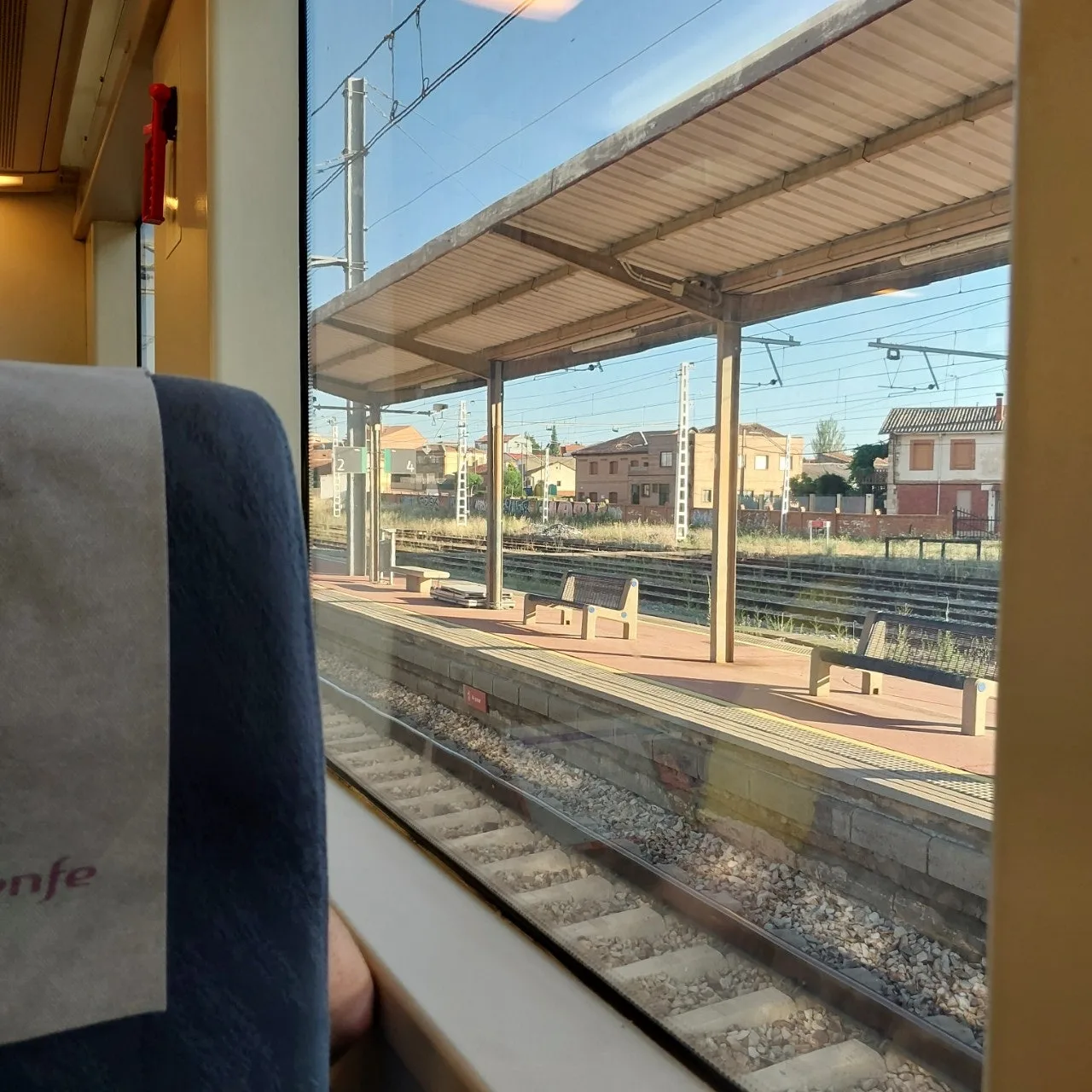 f_i2iUd018svcynlgxkmwz40l_bc1i52.jpg?type=e1920_std