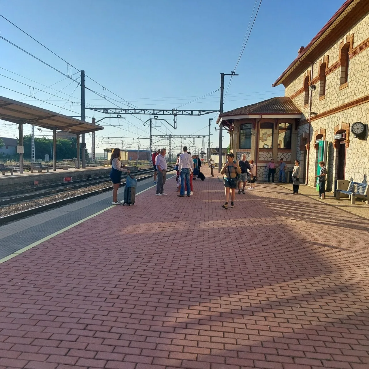 f_82iUd018svcu5ubptxbzycw_bc1i52.jpg?type=e1920_std