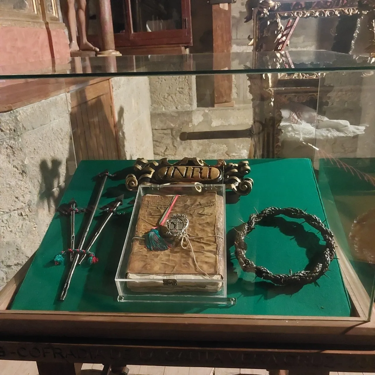 4_04dUd018svcq03j1lu52icn_bc1i52.jpg?type=e1920_std