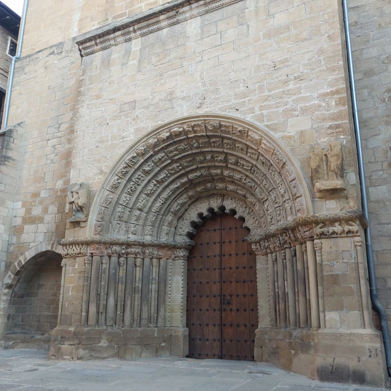 8_a5eUd018svc1vzes5buezlea_bc1i52.jpg?type=e1920_std