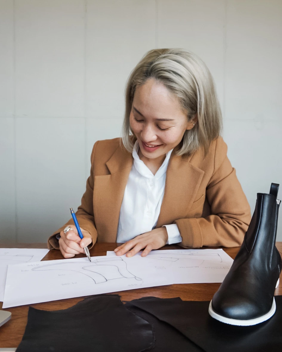 Ash profile headshot.jpeg