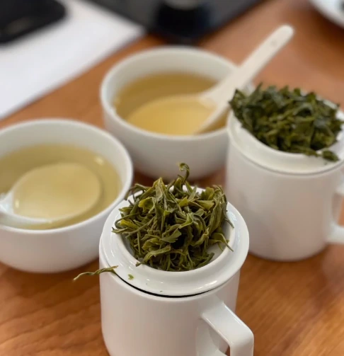 녹차 찻입비교.PNG