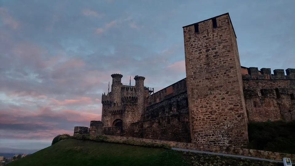 326455404_569561845023741_6877678256662685241_n.jpg?stp=dst-jpg_p180x540&_nc_cat=107&ccb=1-7&_nc_sid=5614bc&_nc_ohc=G2PpiaynlmcAX_5PiJ8&_nc_ht=scontent-ssn1-1.xx&oh=00_AfAGerJzuOG7-Te9SDzBAiESuUdIwmU6HNOOC1S3fn_Dzw&oe=64F5C6E6