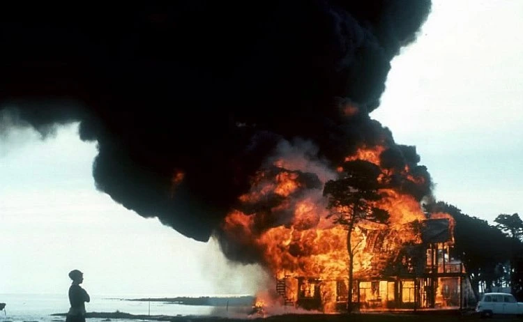 영화 희생.jpeg