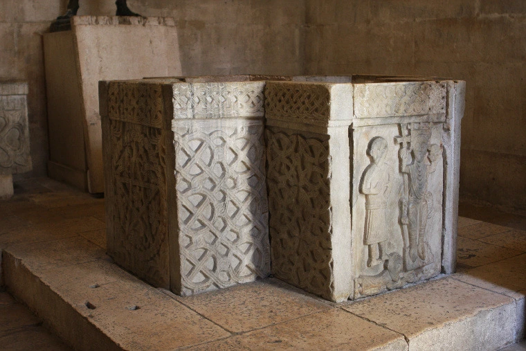 e45723f69cd0bc0bde313199041df4687cc6404f