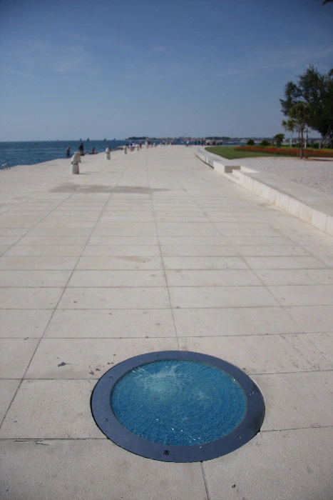 ff185b7ecbc05e86e31f30a067bb4895d730e236