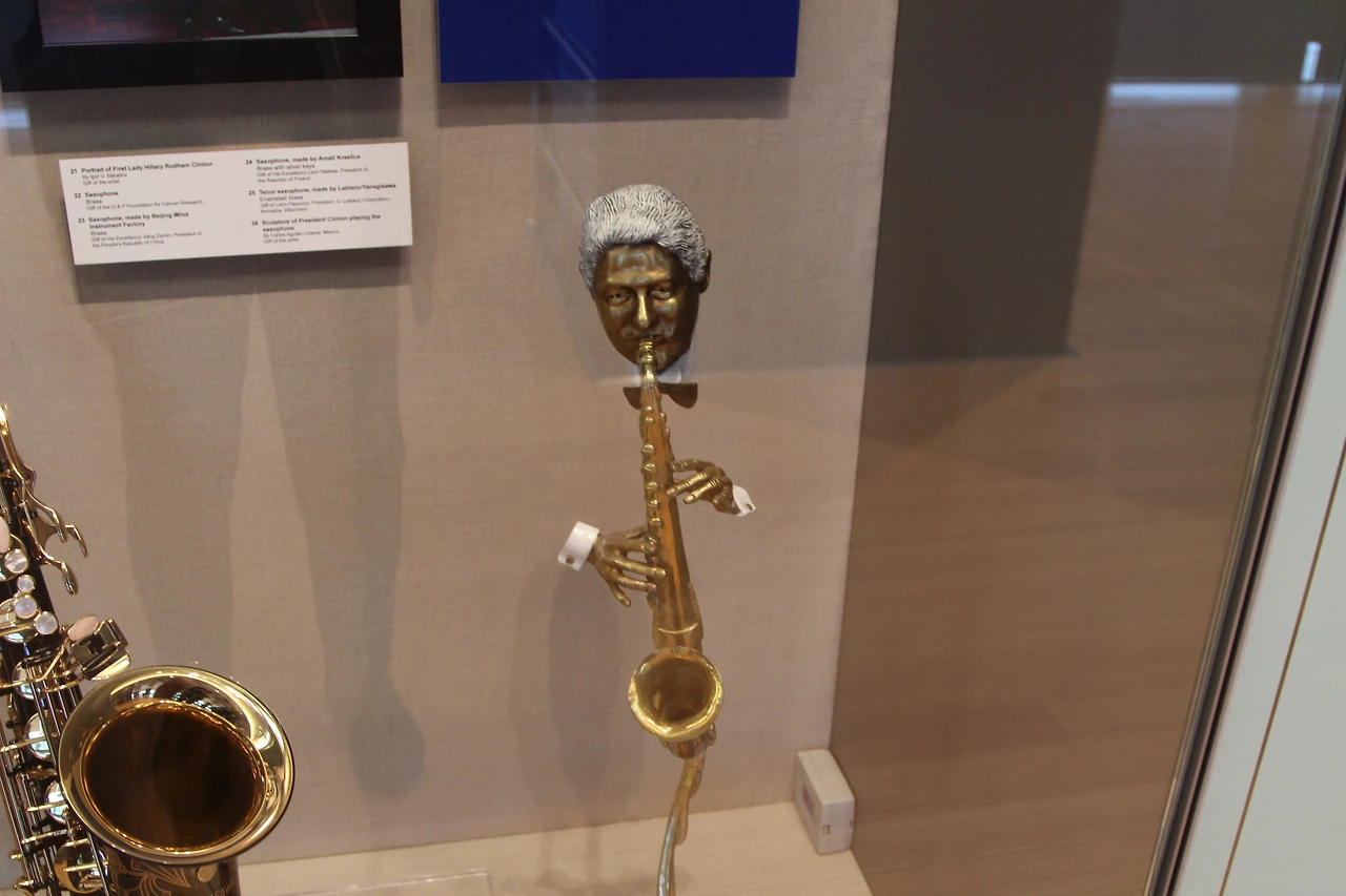 51d1e87731d60586b9154f05956de92a36a31cb3