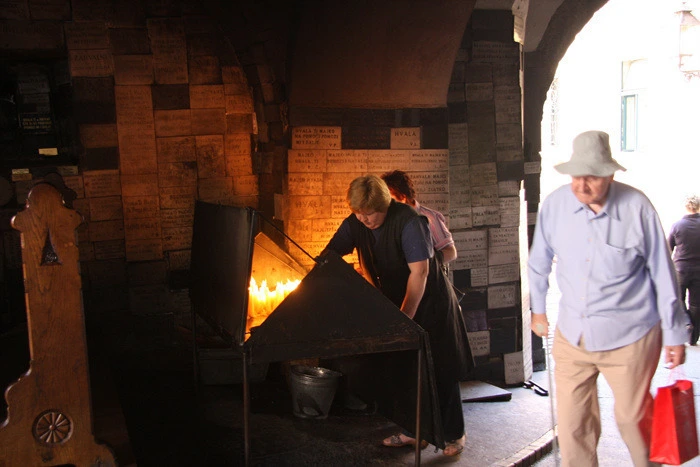 d94246dd77281618dcc77f1fb2ec98de4e0069d8