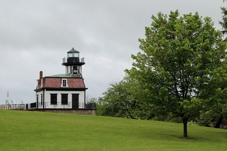 0dadffed0d2f1beacba533c66bb06d11941addf9