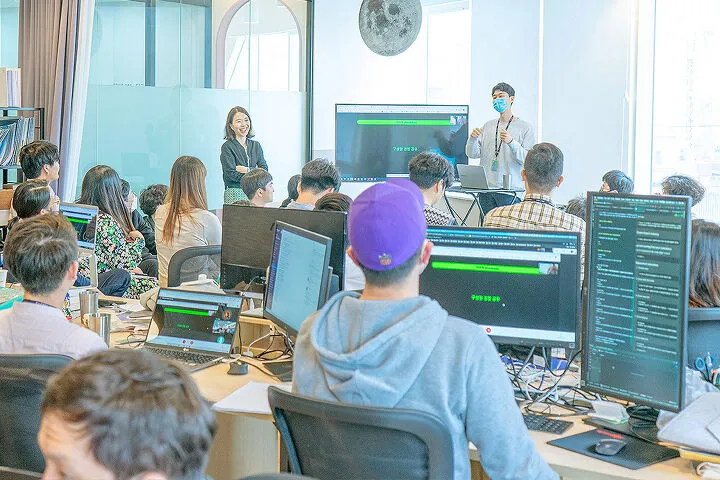 다운로드 (4).jpeg