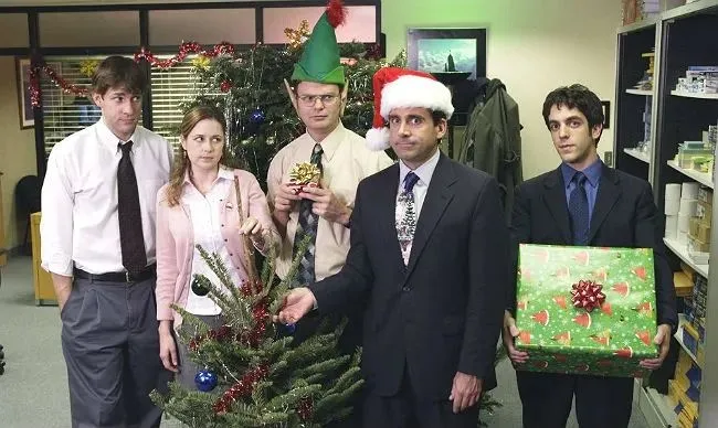 the-office-christmas-episodes-1668012973.jpeg