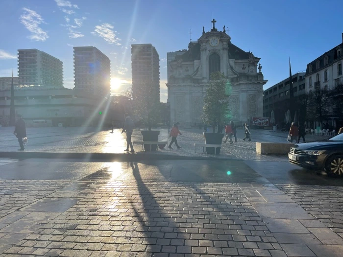 img.jpg?credential=yqXZFxpELC7KVnFOS48ylbz2pIh7yKj8&expires=1764514799&allow_ip=&allow_referer=&signature=i1a5RdjFtsz7XYvZgfED8QNYrWc%3D