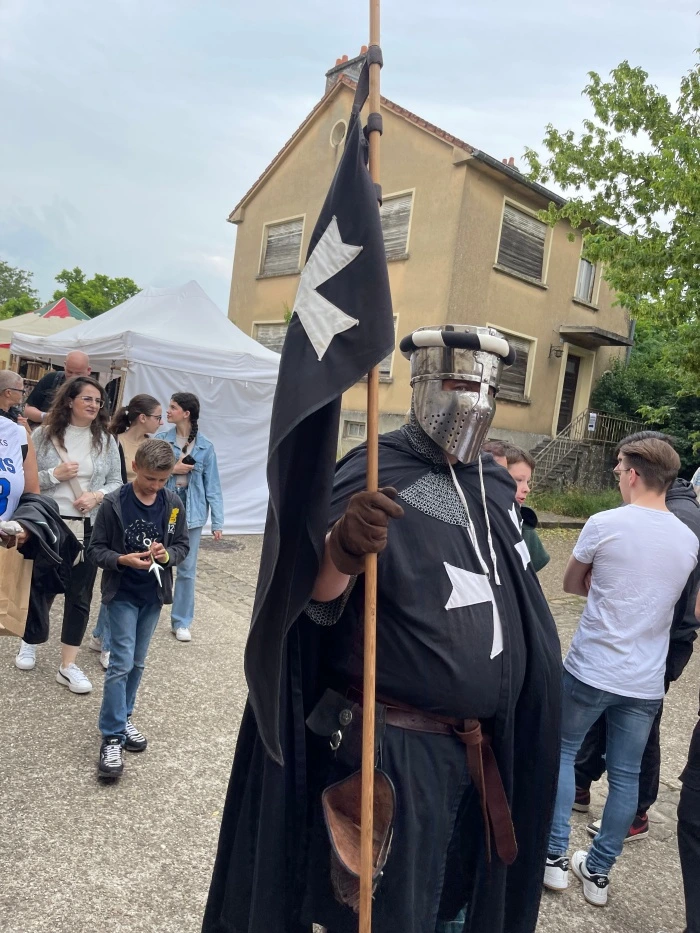 img.jpg?credential=yqXZFxpELC7KVnFOS48ylbz2pIh7yKj8&expires=1764514799&allow_ip=&allow_referer=&signature=qa8sdxkC%2B1nnL39EJFnfxNRX1SI%3D