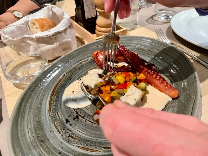 img.jpg?credential=yqXZFxpELC7KVnFOS48ylbz2pIh7yKj8&expires=1767193199&allow_ip=&allow_referer=&signature=xLLrbRHIbToFdYM8XVX75vtdJk0%3D