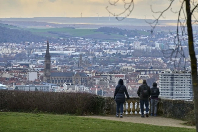 img.jpg?credential=yqXZFxpELC7KVnFOS48ylbz2pIh7yKj8&expires=1769871599&allow_ip=&allow_referer=&signature=vAC4AJVKSqF8JrM193L2IEwMJFw%3D