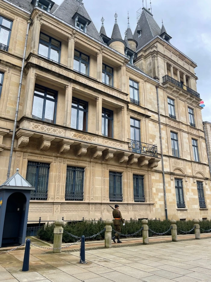 img.jpg?credential=yqXZFxpELC7KVnFOS48ylbz2pIh7yKj8&expires=1767193199&allow_ip=&allow_referer=&signature=FALMHwcI0LZM6eLmfjUhdd7wTGU%3D