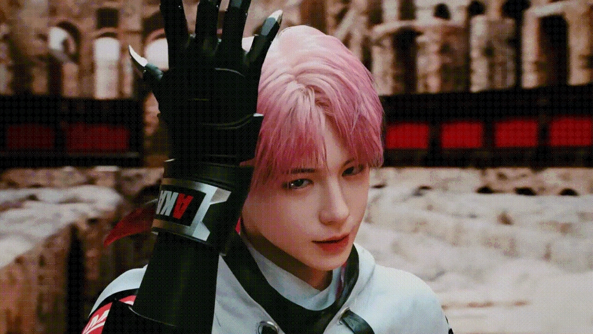 SUPERKIND_%28%EC%8A%88%ED%8D%BC%EC%B9%B4%EC%9D%B8%EB%93%9C%29_%27WATCH_OUT%27_Official_MV_-_YouTube.MP4_000026276.gif?type=w1200