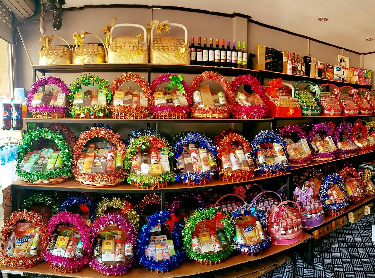 61326018_299484841000988_8051986875864317952_n.jpg?_nc_cat=110&ccb=1-7&_nc_sid=833d8c&_nc_aid=0&_nc_ohc=ZnNyoantmNgQ7kNvwGSXF5T&_nc_oc=AdnkLfYoKwFnX5jXryQWvqCt7h2MTvHQlVRBAC6UzKAxqUzJ9gOVF9CqhzwNqRWJWfU&_nc_zt=23&_nc_ht=scontent.fvte5-1.fna&_nc_gid=A_vRELRw17faTurjB5uH9g&oh=00_AfdnV5CTQoReCGpQMAL8GSqfMnmWVsNBIHnA0M3BGcaiqw&oe=692C5924