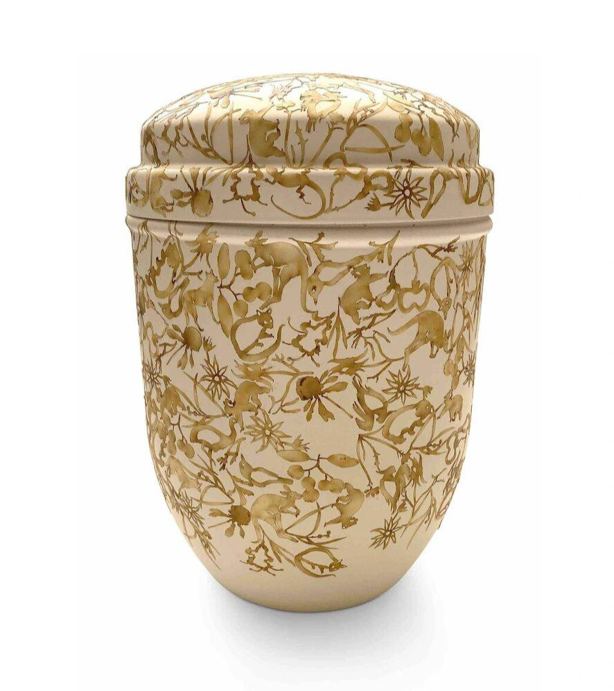 BicUrn8s+sml.jpg?format=1500w