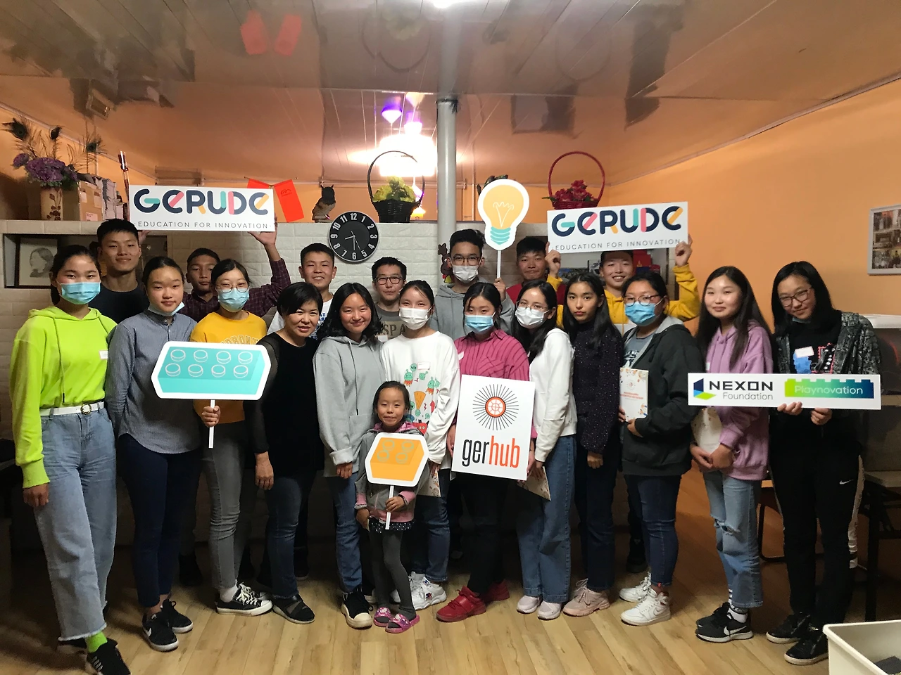 북브릿지x게르우데 교환 워크샵 참가자들.jpeg