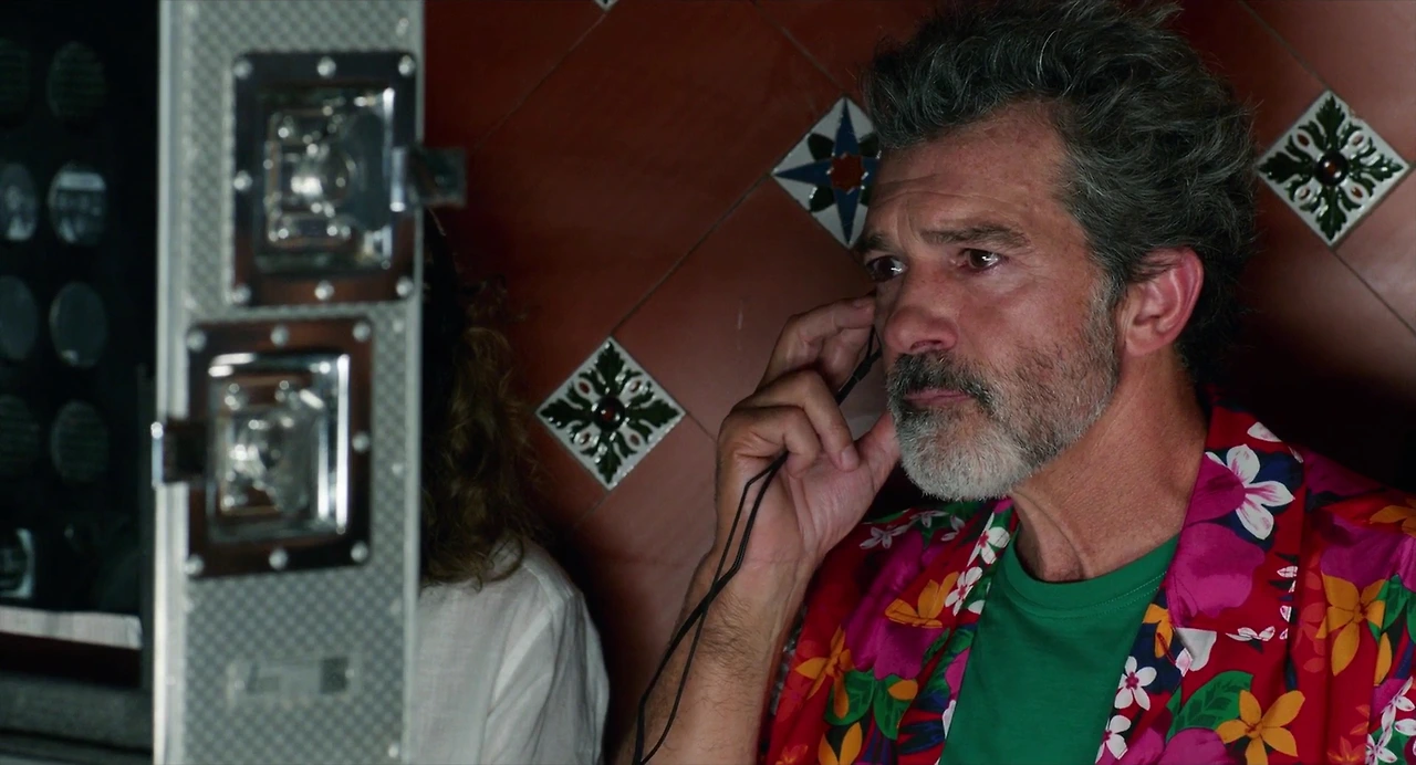 페인 앤 글로리 Dolor y gloria, Pain and Glory.2019.1080p.KOR.FHDRip.H264.AAC-RTM[(156614)2020-07-14-16-57-17].JPG