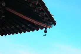 처마 밑 풍경.jfif