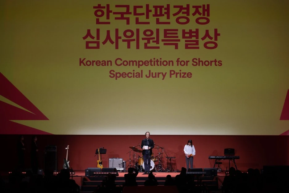 1JzXoxZ8.jpeg?type=w1