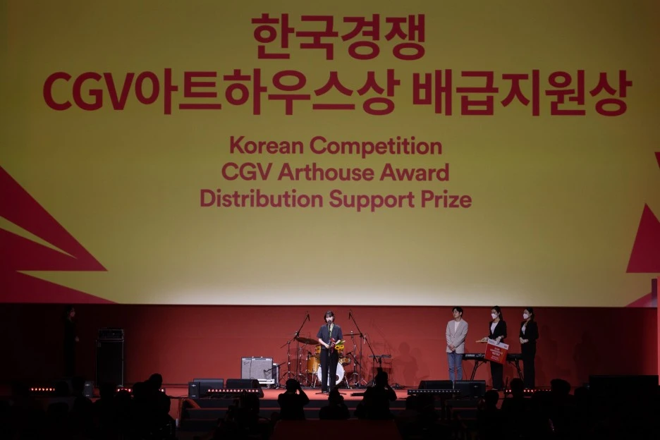 H3apVPto_(1).jpeg?type=w1