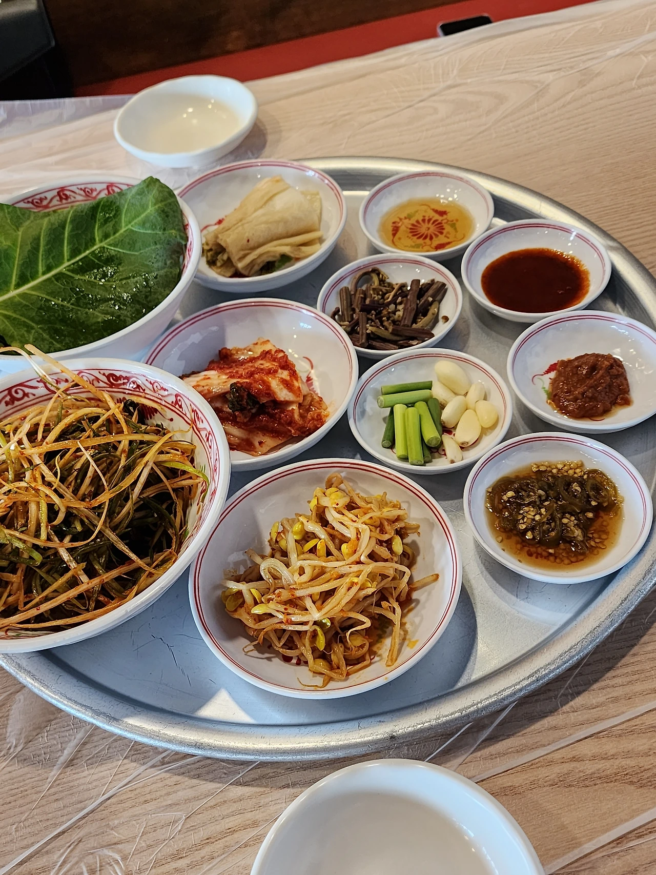 청춘삼겹 한상차림.jpeg