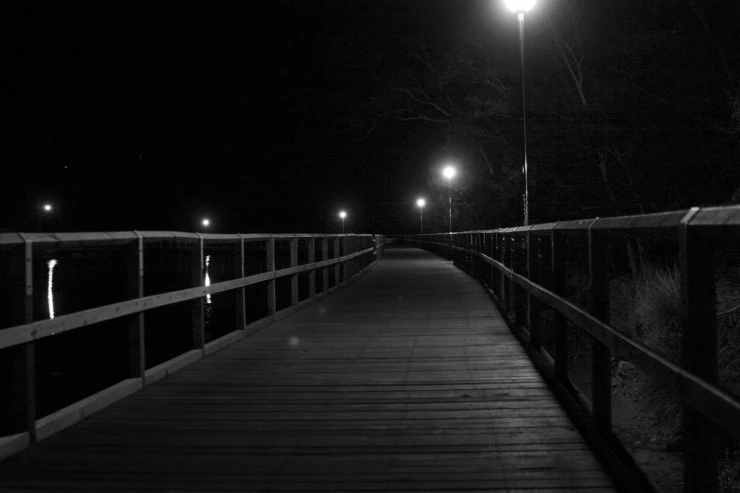 Bw_night_pier.jpg?type=w2