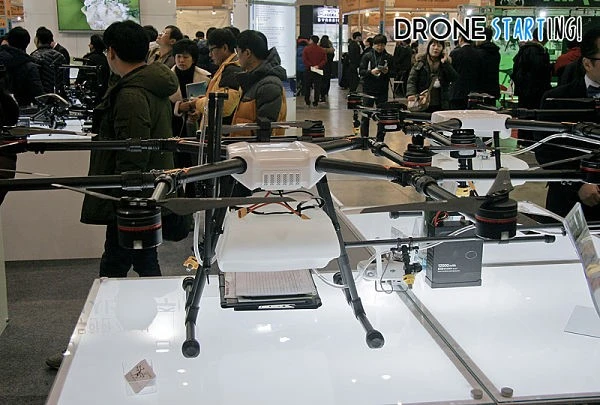 3.mg1-droneshow.jpg?type=w1200