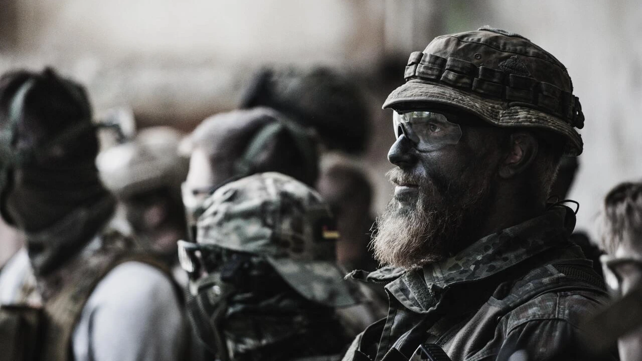 photo-1598791381300-c76fa8bbcc88?ixlib=rb-1.2.1&amp;ixid=MnwxMjA3fDB8MHxwaG90by1wYWdlfHx8fGVufDB8fHx8&amp;auto=format&amp;fit=crop&amp;w=1000&amp;q=80