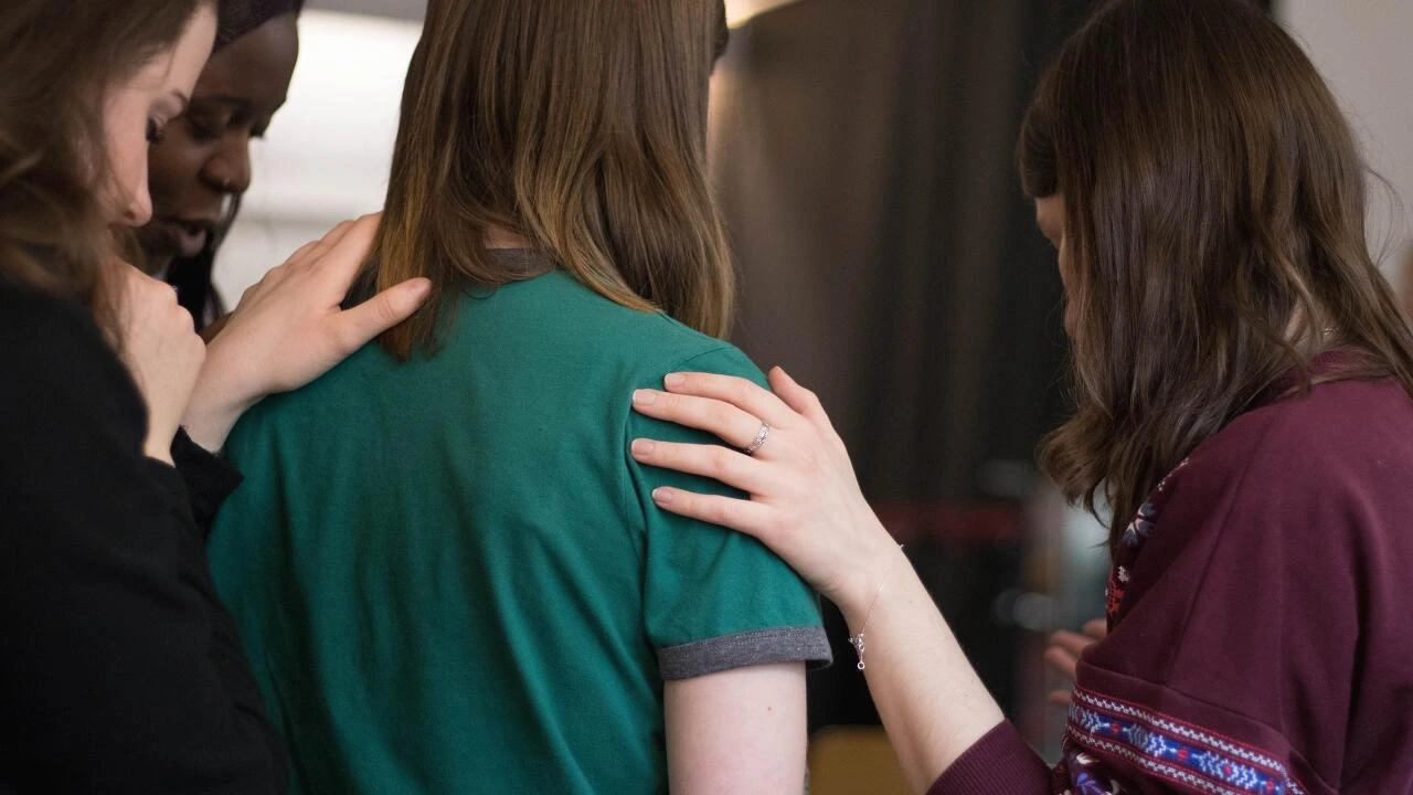 photo-1520857014576-2c4f4c972b57?ixlib=rb-1.2.1&amp;ixid=MnwxMjA3fDB8MHxwaG90by1wYWdlfHx8fGVufDB8fHx8&amp;auto=format&amp;fit=crop&amp;w=1000&amp;q=80