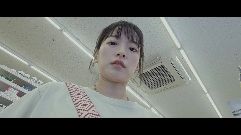 %EC%8A%A4%EB%A7%88%ED%8A%B8%ED%8F%B0%EC%9D%84_%EB%96%A8%EC%96%B4%EB%9C%A8%EB%A0%B8%EC%9D%84_%EB%BF%90%EC%9D%B8%EB%8D%B0_Unlocked,2022.720p.HDRip.H264.AAC.mkv_20230217_234811.266.jpg?type=w773