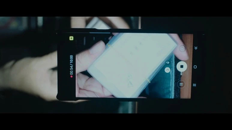 %EC%8A%A4%EB%A7%88%ED%8A%B8%ED%8F%B0%EC%9D%84_%EB%96%A8%EC%96%B4%EB%9C%A8%EB%A0%B8%EC%9D%84_%EB%BF%90%EC%9D%B8%EB%8D%B0_Unlocked,2022.720p.HDRip.H264.AAC.mkv_20230217_234850.945.jpg?type=w773