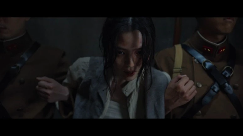 %EA%B2%BD%EC%84%B1%ED%81%AC%EB%A6%AC%EC%B2%98.Gyeongseong_Creature.E05.1080p.NF-Sinper.mkv_snapshot_00.28.49_2023.12.jpg?type=w773