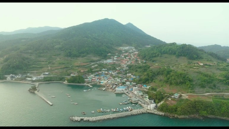 %EC%86%8C%ED%92%8D_Picnic,2024.720p.WEBRip.H264.AAC.mp4_20240326_225724.388.jpg?type=w773