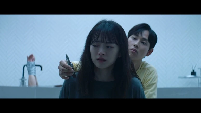 %EC%8A%A4%EB%A7%88%ED%8A%B8%ED%8F%B0%EC%9D%84_%EB%96%A8%EC%96%B4%EB%9C%A8%EB%A0%B8%EC%9D%84_%EB%BF%90%EC%9D%B8%EB%8D%B0_Unlocked,2022.720p.HDRip.H264.AAC.mkv_20230217_235242.602.jpg?type=w773