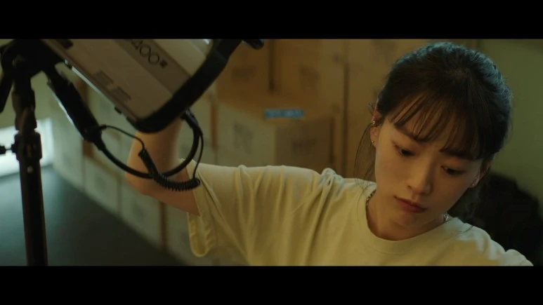 %EC%8A%A4%EB%A7%88%ED%8A%B8%ED%8F%B0%EC%9D%84_%EB%96%A8%EC%96%B4%EB%9C%A8%EB%A0%B8%EC%9D%84_%EB%BF%90%EC%9D%B8%EB%8D%B0_Unlocked,2022.720p.HDRip.H264.AAC.mkv_20230217_234832.961.jpg?type=w773