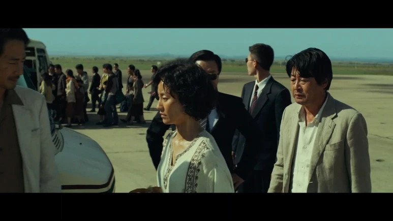 Escape.from.Mogadishu.2021.1080p.FHDRip.H264.AAC-iMBC.mp4_20211014_142827.00.jpg?type=w773