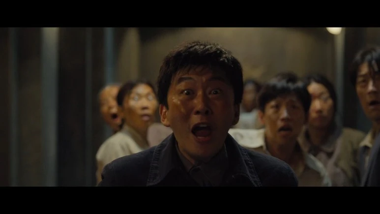 %EA%B2%BD%EC%84%B1%ED%81%AC%EB%A6%AC%EC%B2%98.Gyeongseong_Creature.E06.1080p.NF-Sinper.mkv_snapshot_00.08.50_2023.12.jpg?type=w773