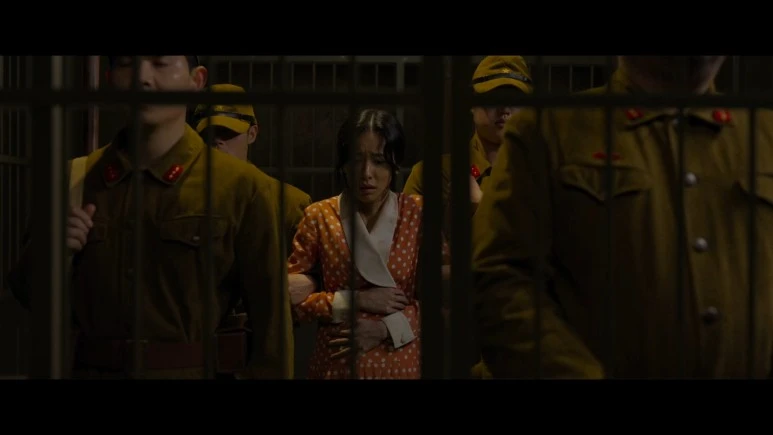 %EA%B2%BD%EC%84%B1%ED%81%AC%EB%A6%AC%EC%B2%98.Gyeongseong_Creature.E04.1080p.NF-Sinper.mkv_snapshot_00.43.06_2023.12.jpg?type=w773