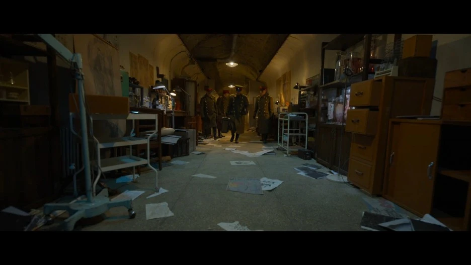 %EA%B2%BD%EC%84%B1%ED%81%AC%EB%A6%AC%EC%B2%98.Gyeongseong_Creature.E01.1080p.NF-Sinper.mkv_snapshot_00.04.59_2023.12.jpg?type=w1