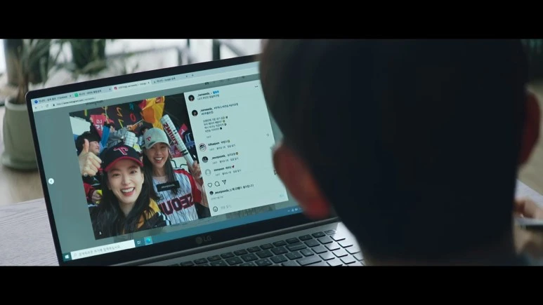 %EC%8A%A4%EB%A7%88%ED%8A%B8%ED%8F%B0%EC%9D%84_%EB%96%A8%EC%96%B4%EB%9C%A8%EB%A0%B8%EC%9D%84_%EB%BF%90%EC%9D%B8%EB%8D%B0_Unlocked,2022.720p.HDRip.H264.AAC.mkv_20230217_234644.226.jpg?type=w773