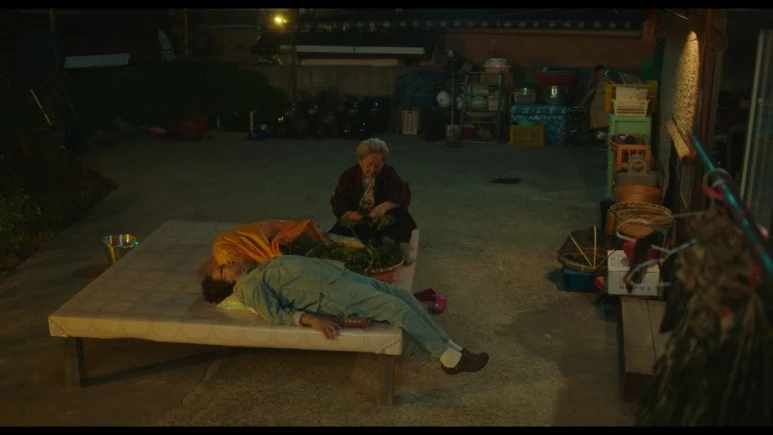 %EC%86%8C%ED%92%8D_Picnic,2024.720p.WEBRip.H264.AAC.mp4_20240326_225815.556.jpg?type=w773