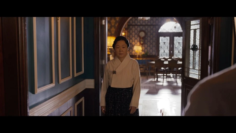 %EA%B2%BD%EC%84%B1%ED%81%AC%EB%A6%AC%EC%B2%98.Gyeongseong_Creature.E01.1080p.NF-Sinper.mkv_snapshot_00.13.45_2023.12.jpg?type=w1